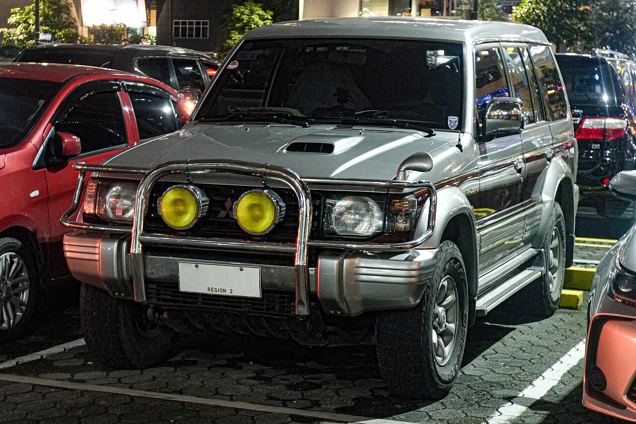 1994 Mitsubishi Pajero Exceed