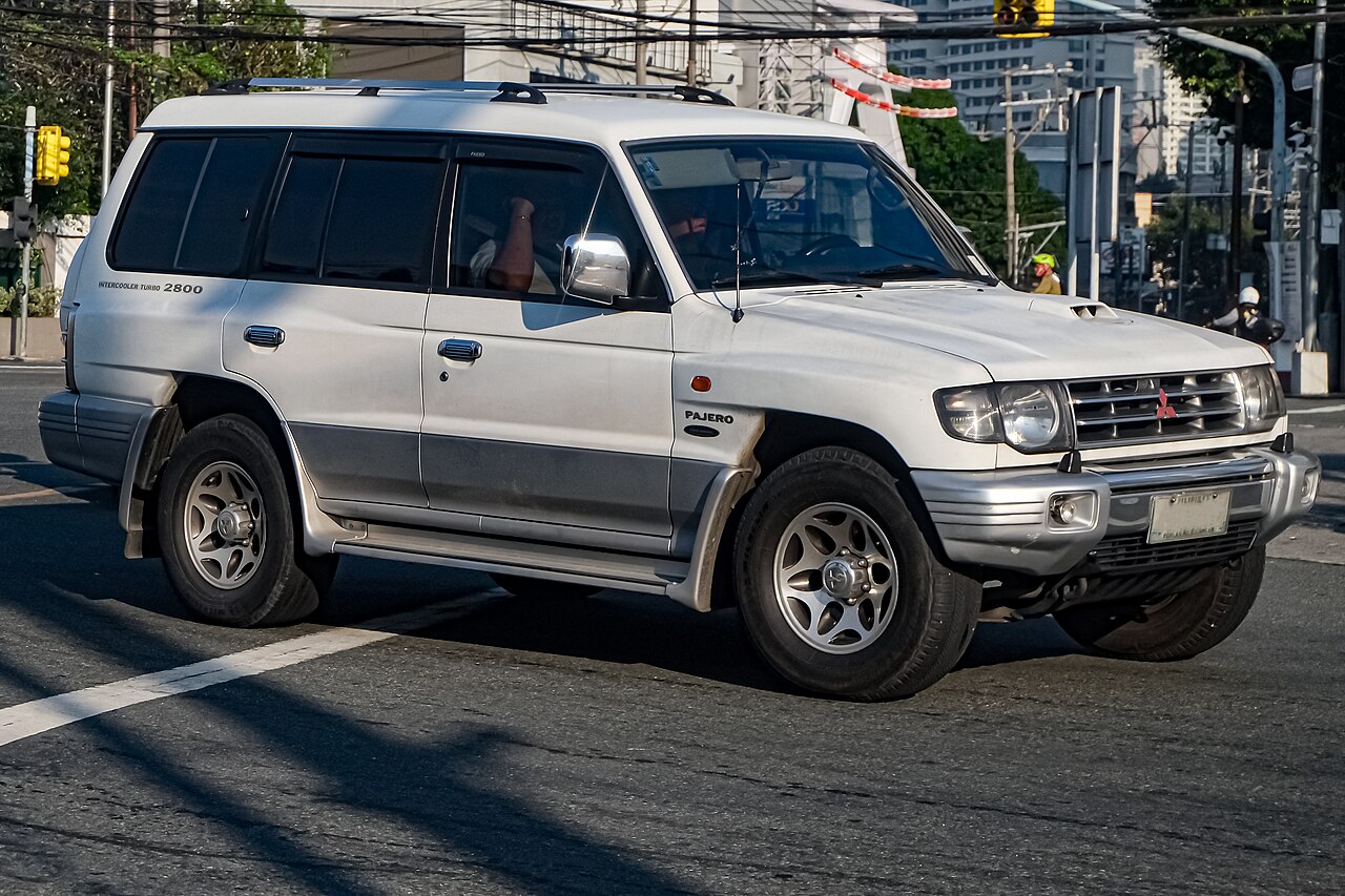 1996 Mitsubishi Pajero Exceed