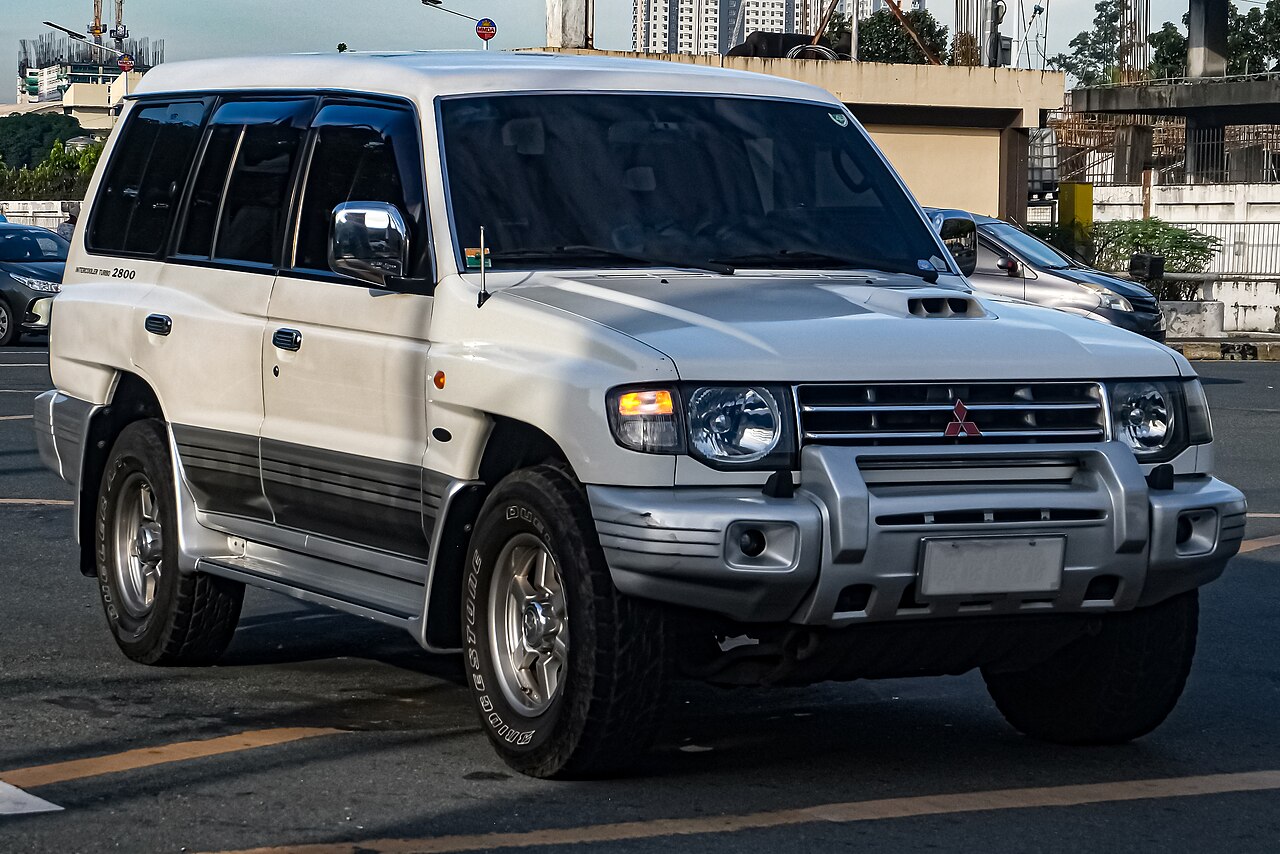 1997 Mitsubishi Pajero EX